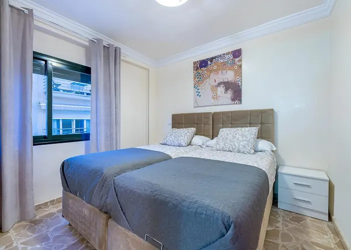 Hof Holland Carihuela Apartamento *